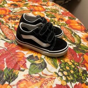 Toddler Vans (7c)